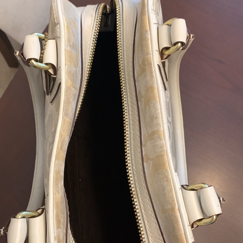 White coach bag - Picture 6 of 15
